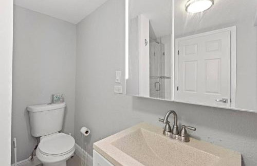 Charming Hideaway Near Beach, Nightlife & Shops - Foto 7