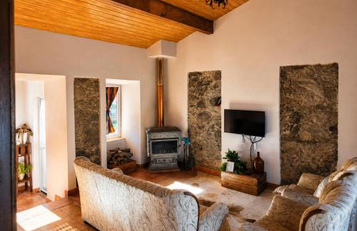 Casa dos Caseiros N2 - Foto 2