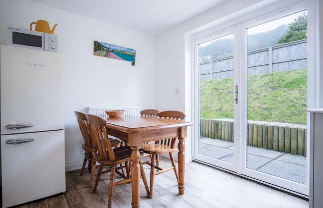 Yellow Cottage - 2 Bedroom Cottage - Dale - Foto 21