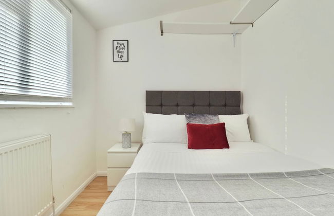 Skyvillion - Valley Way - 3bed House In Stevenage - Foto 5