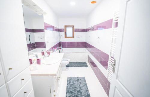 La Pierre Dorée-3 chambre 2 salle de bain-AO - Foto 10