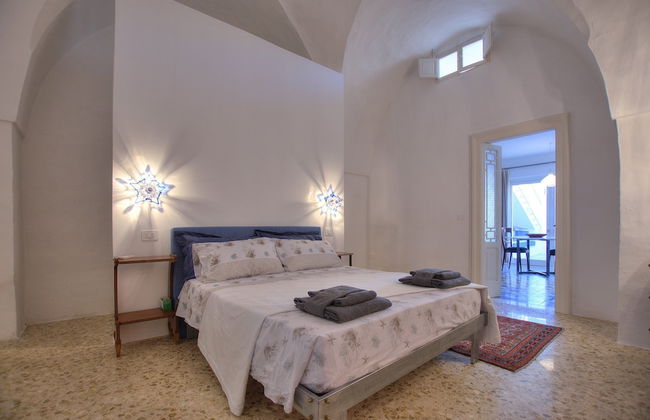 Lovely 70s Style Patio and Terrace - Photo 12