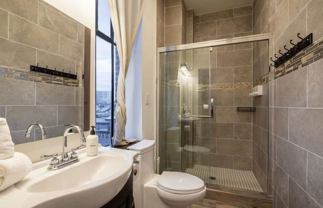 Sosuite 2BR Apt w W/d, Gym, On-site Restaurant - Foto 27