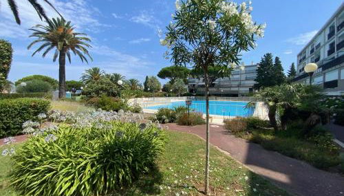 Appartement 60m2 piscine au coeur de Saint-Tropez - Photo 2, Garden