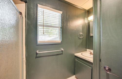 Spacious Deck Waterfront Home in Gun Barrel City! - Foto 22