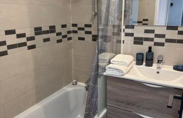 Antibes Port - Terrasse - Parking - Piscine - Foto 24