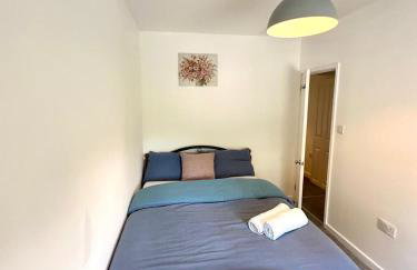 Charming Two-Bedroom Retreat-Garden Oasis Near Central London & Transport Links - Foto 5