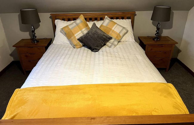 Immaculate 5 Bedroom House Outside Stornoway - Photo 1