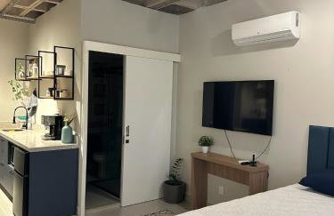 Studio Premium - Perto de Tudo - Vista Livre - Estacionamento privativo e Portaria 24h - Wi-Fi 600mbps - Foto 30