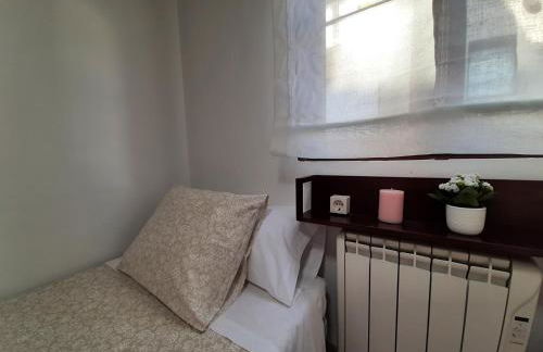 Casa con patio y chimenea en Piedralaves - Photo 8