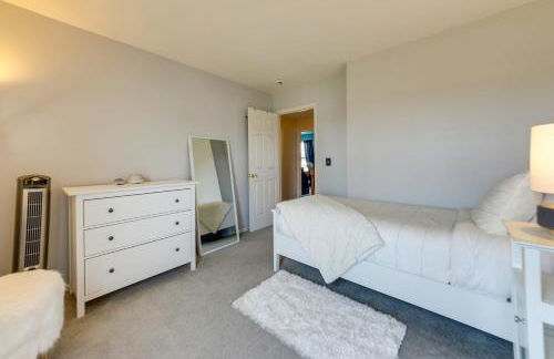 Families Welcome! Spacious OFallon Home with Yard - Foto 23