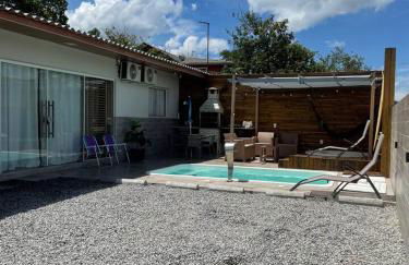 Casa com piscina e hidro, a 8 min da praia do sonho, Palhoça - Foto 2