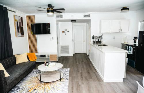 KLIZZ Suites - Photo 26