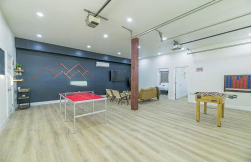 Ridgetop Hideaway 12-Guest Oasis with Hot Tub & Epic Views Near Winery Tours & Trails - Pets are allowed by request - Foto 45