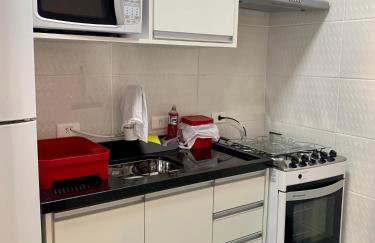 707- Apartamento Encantador, amplo e decorado, quarto, sala, cozinha, mobiliario moderno, cozinha completa com utensílios , Excelente vista da cidade e localização privelegiada no bairro Bigorrilho - Photo 14