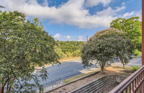 Captivating 4BR Haven with Park View near DT - Foto 21