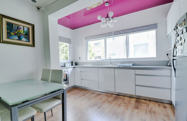 Carmel Boutique - Photo 29