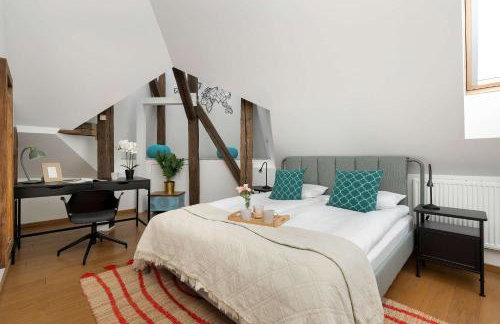 Modern Apartment with Air Conditioning and Terrace near Old Town in Cracow by Noclegi Renters - Foto 2