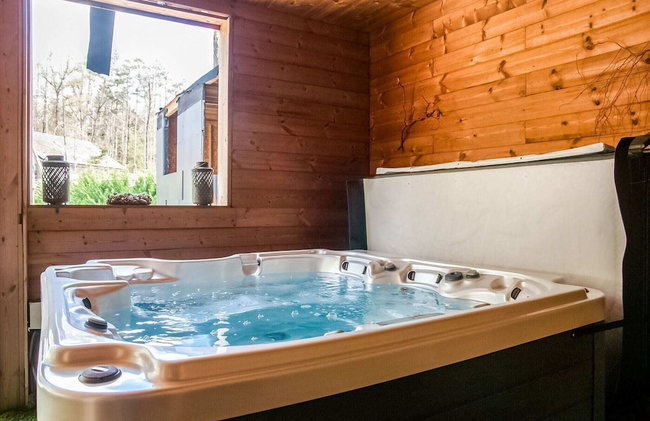Idyllic Chalet in Biron with 2 Hot Tubs & Sauna - Photo 31