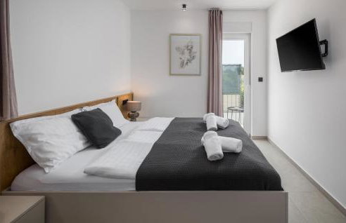 4 Bedroom Stunning Home In Nova Vas - Foto 21