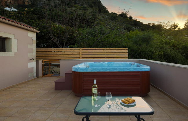 Cozy Holiday Home With Pool and Whirlpool in Maheri - Foto 30