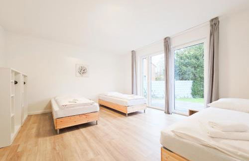 Tolstov House - 6 Zimmer Haus - große Küche - Garten - Parkplatz - 25min Messe DUS - Foto 16