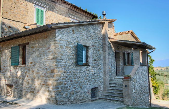 Farmhouse Bliss With Pool, Wine and Tails - Photo 29