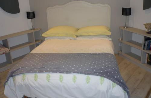 La Tour Hexagonale for 2 with shared pool - Foto 2