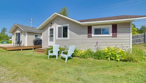 Tiny House Cottage 5 with Crooked Lake Access! - Foto 1