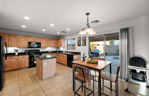 The Gem Getaway Pool Gameroom Gym by Relaxtay - Foto 27