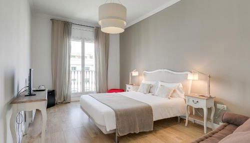 Rambla Catalunya Sky - Photo 3