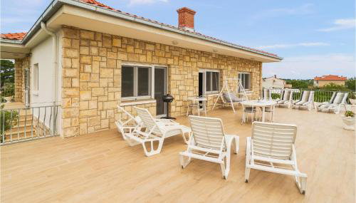 Beautiful Apartment In Gornje Selo With Wifi - Foto 2