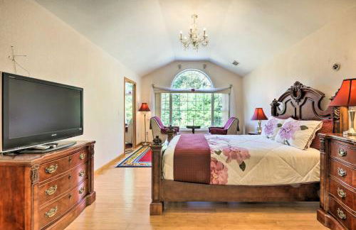 Granby Home with Deck Less Than half Mi to Aldrich Lake! - Foto 14