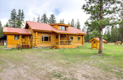 Fish and Hike Seeley Lake Cabin on 2 and Acres! - Foto 1