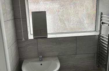 Modernised 4bed stay-away-home in Runcorn sleeps 7 - Foto 16