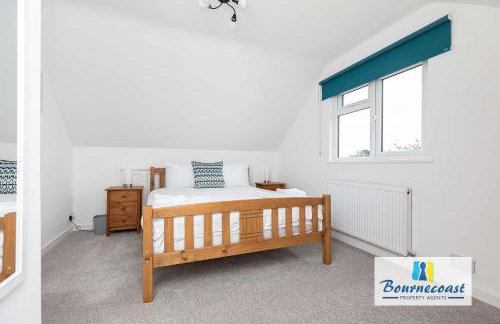 MUDEFORD ESCAPE by BOURNECOAST - A Chalet Bungalow with a Garden - Ideal for Family Getaways - HB9600 - Foto 21