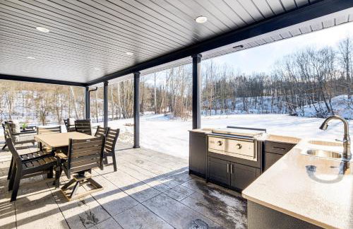 Family Retreat with Fire Pit and Yard in Mineral City - Foto 2