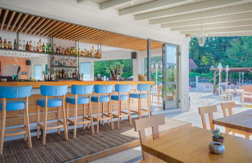 Dominoes Corfu - Foto 14