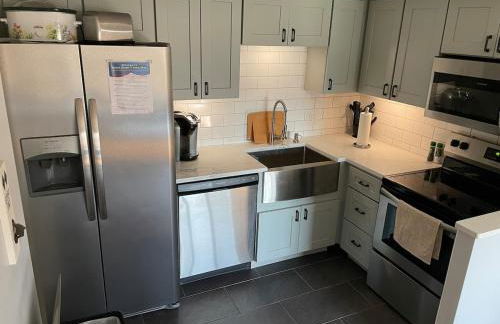 2 BR, 2 Bath Condo on the slopes with night skiing! - Foto 2