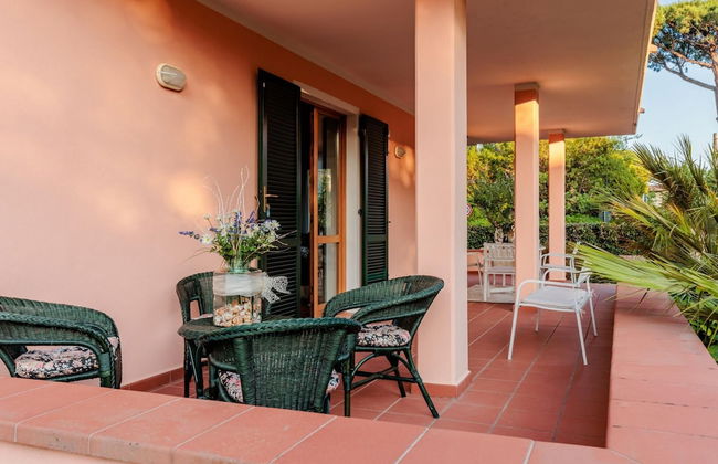 Regina Beach Villa by the Beach in Marina di Piet - Foto 66