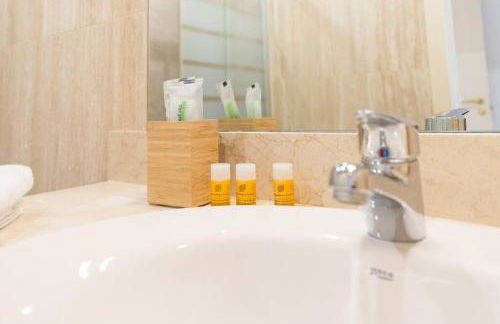 TGH Málaga we love the sea - Photo 9