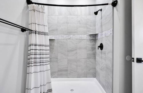 Walkable Topsail Retreat with Hot Tub and Views - Foto 49