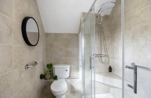 Riverside Cottage & Shepherd’s Hut with Hot Tub - Foto 25