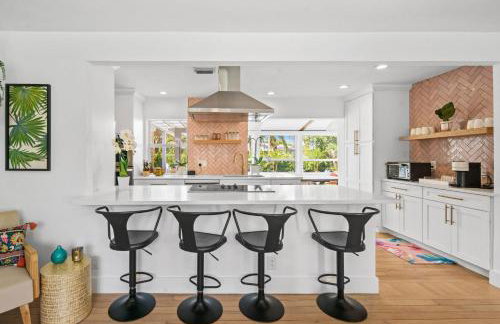 Sunny Vista by Rove Travel - Heated Pool & Firepit - Foto 10