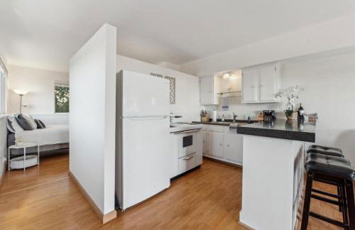 Whitney Oceanview Studio - Photo 13