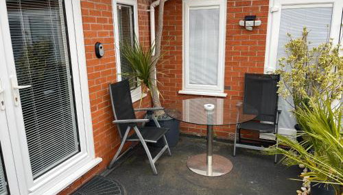 Happy days Moreton , 2 miles from Hoylake Wirral - Foto 2