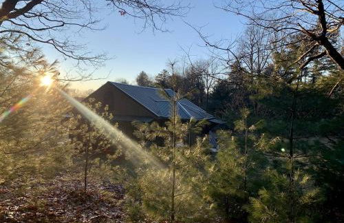 Gorgeous Cottage for Two, Overlooking Pond on 20 acres, Glamping in Pennsylvania - Foto 59