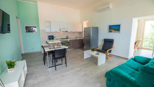 "Il Segreto" Vista Panoramica sulle Isole Eolie con Piscina, palestra e WiFi - Foto 2, stove