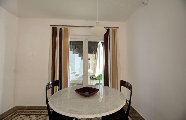 Lovely 70s Style Patio and Terrace - Photo 30