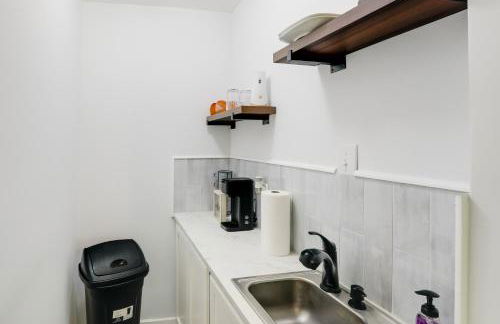 Less Than 1 Mi to Dtwn Updated Studio in North Greenwood! - Foto 4